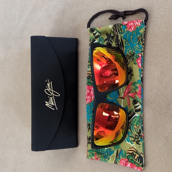 Maui Jim Alenuihaha Polarized Wrap Sunglasses - Picture 1 of 12
